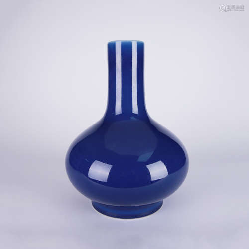 A Sacrificial Blue Glaze Bottle Vase