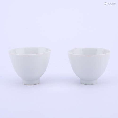 A Pair of White Glaze Cups
