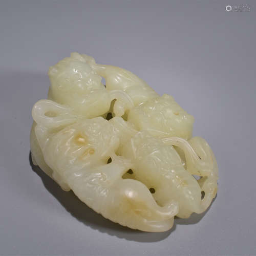 A Carved Chinese Hetian Jade Ornament