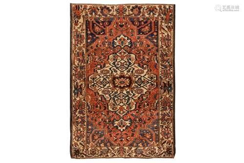 AN ANTIQUE BAKHTIARI RUG, WEST PERSIA