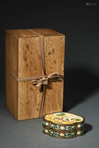 Qianlong, Qing Dynasty: European family Box with
