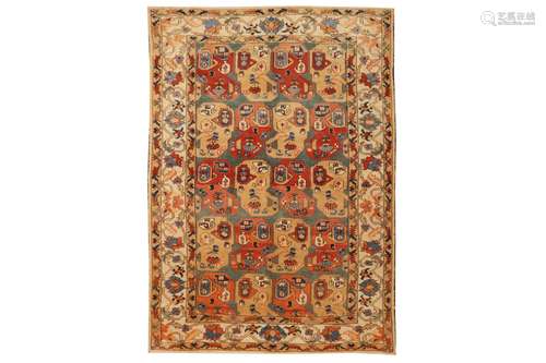 A LARGE HERIZ RUG, NORTH-WEST PERSIA