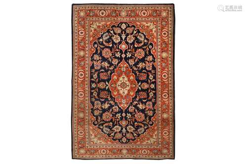 A FINE KASHAN RUG, CENTRAL PERSIA