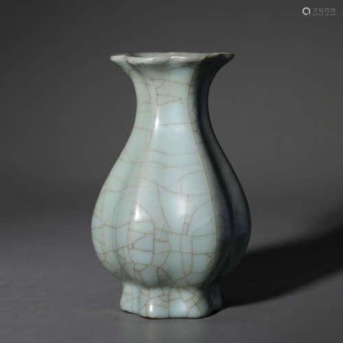 A Guan Type Melon-shape Vase