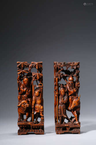 A Pair of Carved Boxwood Figures