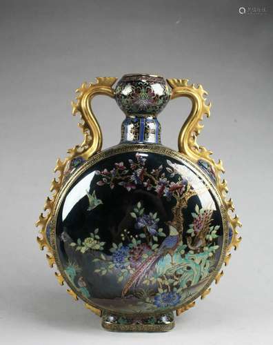 An Enamel MoonFlask Vase