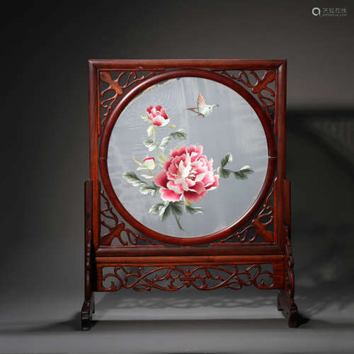 An Embroidered Panel Table Screen