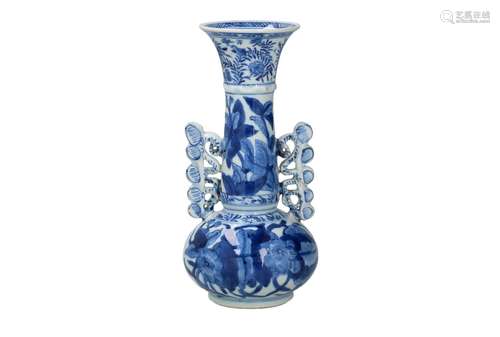 A blue and white porcelain vase after facon de Venice model,...