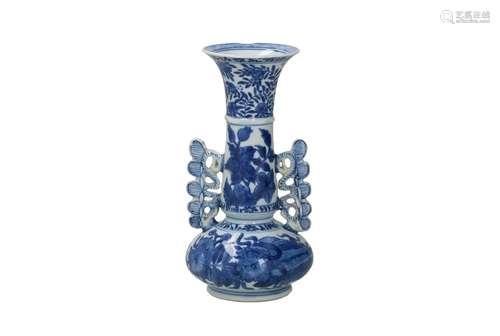 A blue and white porcelain vase after facon de Venice model,...