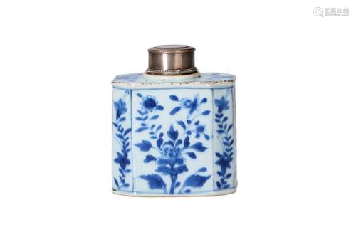 A blue and white porcelain tea caddy with silver cap, decora...