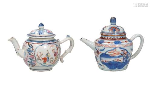 An Imari porcelain teapot, decorated with a mountainous rive...