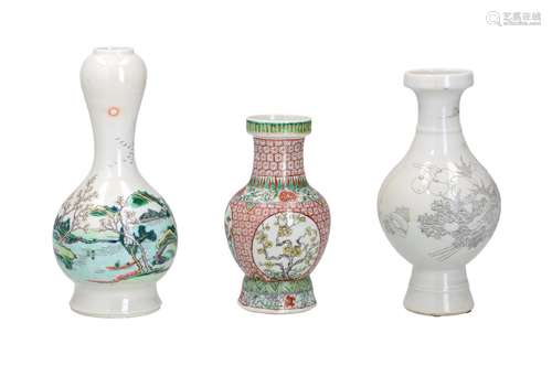 Lot of three porcelain vases, 1) with engraved ink decor of ...