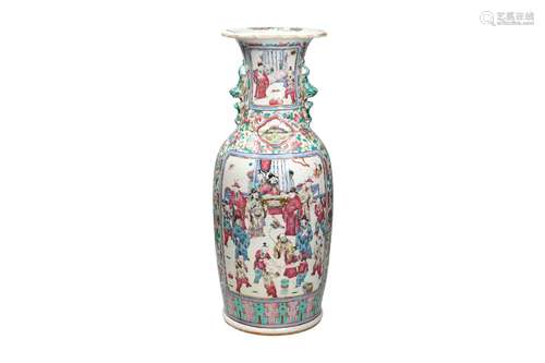 A famille rose porcelain vase, decorated with flowers and re...