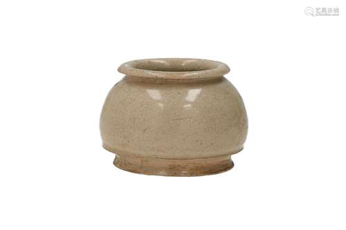 A white glazed stoneware jar. Unmarked. Vietnam, 12th-14th c...