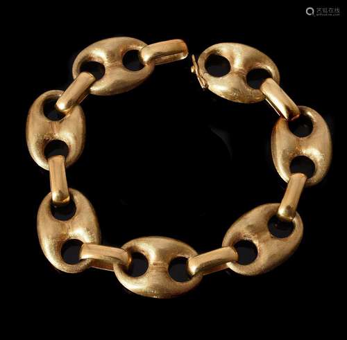 A 1970S 18 CARAT GOLD ANCHOR LINK BRACELET