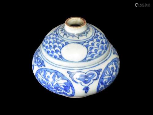 SAFAVID BLUE & WHITE BOTTLE