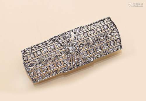 Platinum Art-Deco-brooch with diamonds