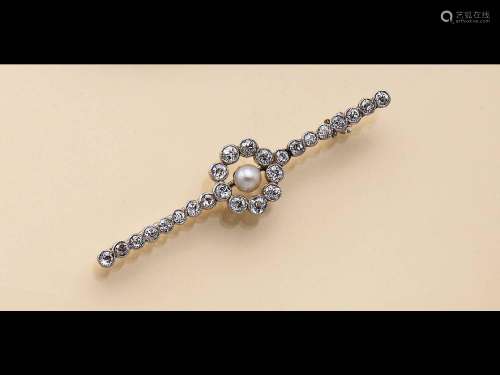 14 kt gold bar brooch with pearl and diamonds,YG 585/000