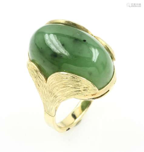 14 kt gold ring with jade, 1970s