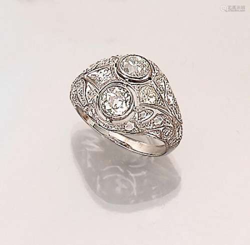 18 kt gold Art-Deco-ring with diamonds