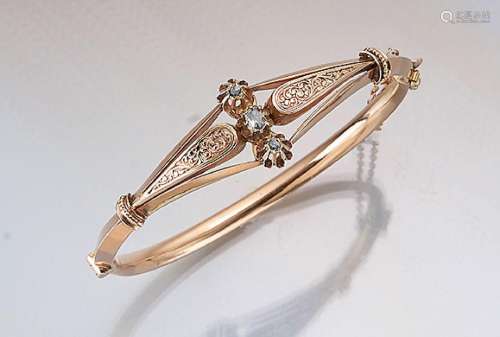 14 kt gold Art Nouveau bangle with diamonds