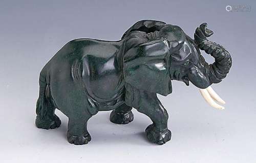 Sculpture 'Elephant' made of nephrite