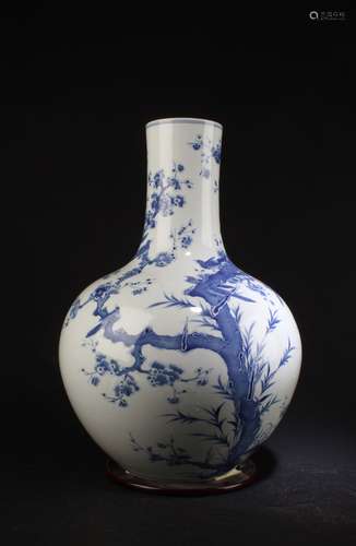 Chinese Porcelain Vase