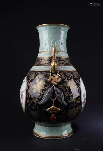 Chinese Porcelain Vase