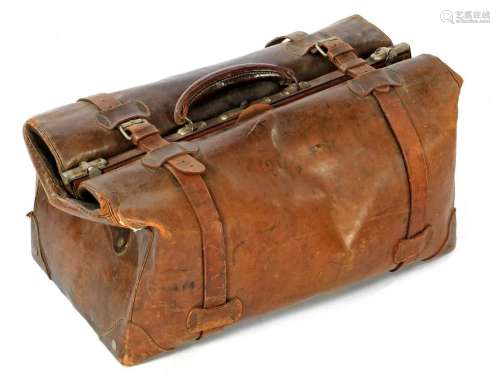 Leather doctor's bag