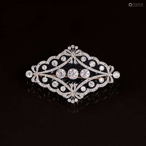 A fine Art Nouveau Diamond Brooch.