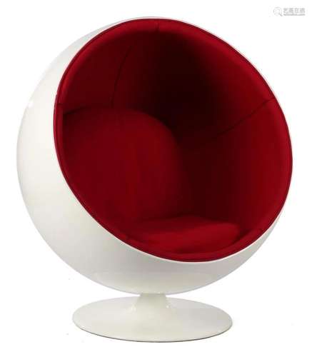 Polyester swivel bucket / globe chair