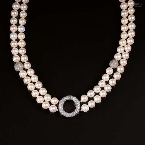 A Southsea Pearl Brillant Necklace.