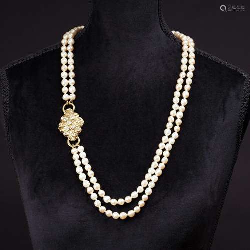 Chanel A Faux Pearls Necklace with Crystal-Leaf.