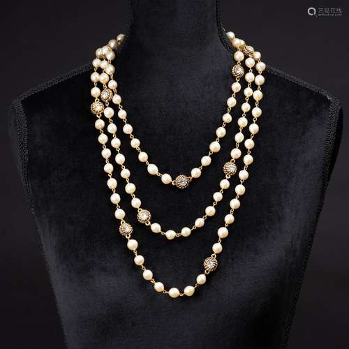 Chanel A Faux Pearls Sautoir.