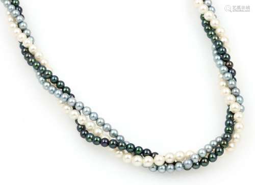 3-row Akoja cultured pearl necklace