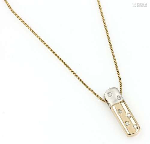 14 kt gold pendant with brilliants