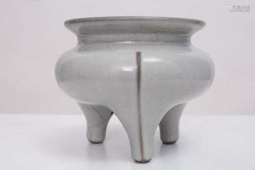 Chinese Guan Glazed Tripod Censer