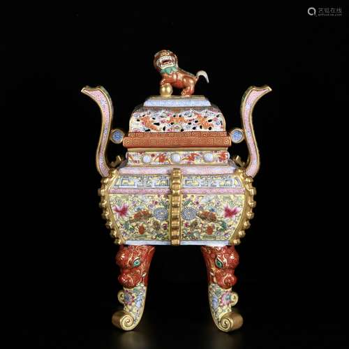 Yellow Ground Famille Rose Porcelain Square Vessel ,China