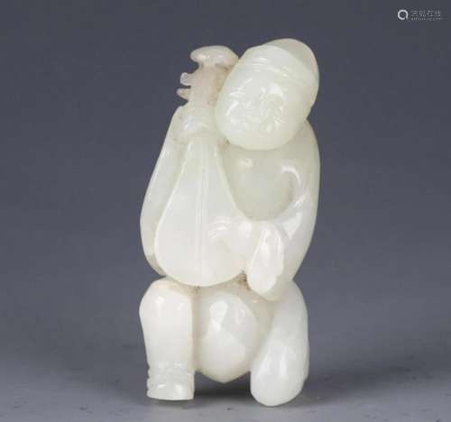 A FINELY BOY PLAYING HETIAN WHITE JADE PENDANT