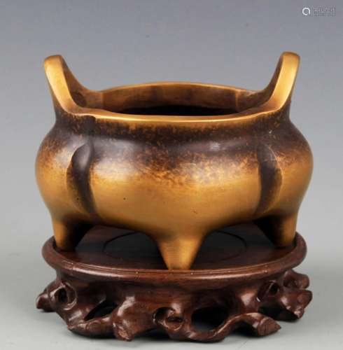 A BRONZE PLUM PETAL STYLE CENSER