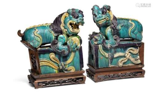 A pair of Chinese sancai-glazed pottery lions