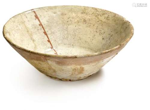 A Samanid pottery bowl decorated with design