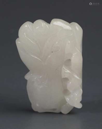 A FINE cabbage figure JADE PENDANT