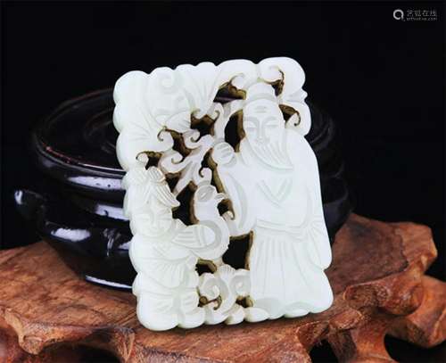 A FINE CHARACTER CARVING PALE CELADON JADE PENDANT