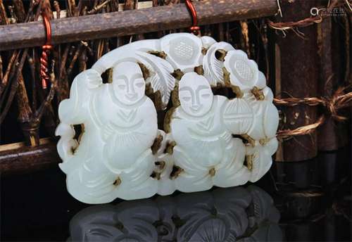 A FINE CHARACTER CARVING PALE CELADON JADE PENDANT