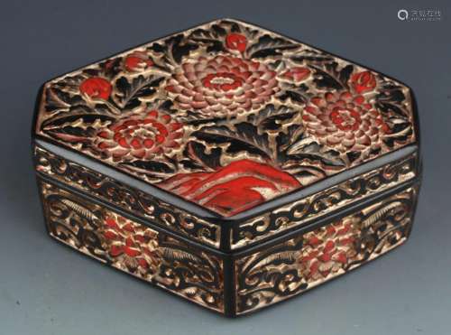 A GILT COLOR PAINTED WOODEN ROUGE BOX