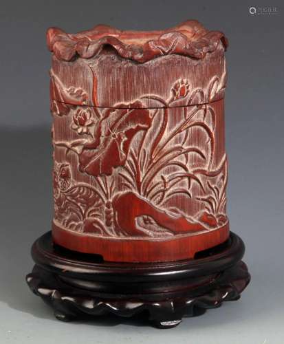 A FINE BAMBOO MADE LOTUS CARVING JAR WITH COVER