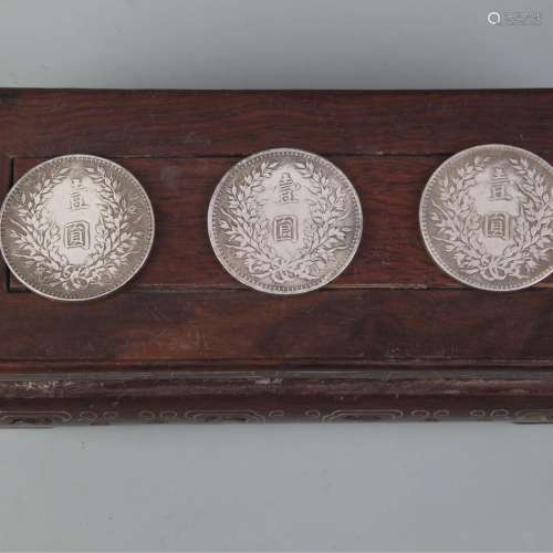 GROUP OF THREE OLD CHINESE COIN