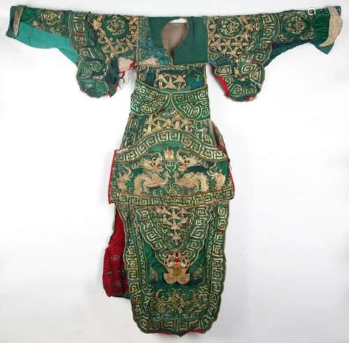 A FINE DRAGON EMBROIDERED CHINESE ROBE