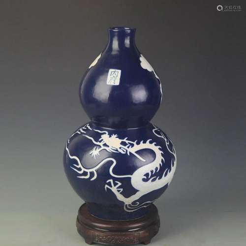 DARK BLUE GLAZED DRAGON PAINTED PORCELAIN VASE